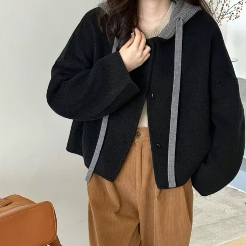 Дамско палто от вълна със свободен силует, бат ръкав, качулка, плат от смесена вълна, средна дължина