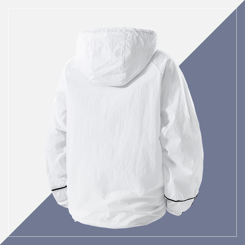 UV zaštita trench kaput s kapuljom, tanak najlon materijal, širok kroj, otisak logotipa marke, zatvarač