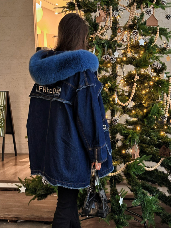 Denim jakna s punom od patjeg perja, kapuljača, ovratnik od lisice dlake, zatvarač