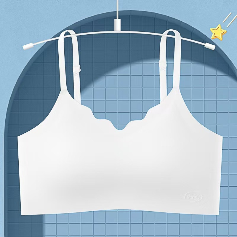 Mladi ženski bezšavni sportski top s fiksnom čašom, trokutasti oblik, tanko pjenasto punjenje, dvostruke naramenice, najlonska Ice-Silk tkanina