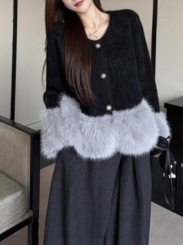 Debeli pleteni kardigan, smjesa poliester-spandeksa, okrugli ovratnik, dugi rukavi, patchwork u bojama, zatvaranje u jednom redu s višestrukim kopčama