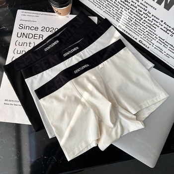 Férfi pamut alsónemű, lélegző és antibakteriális, középmagas derekú, egyszínű vagy színblokkok mintázat