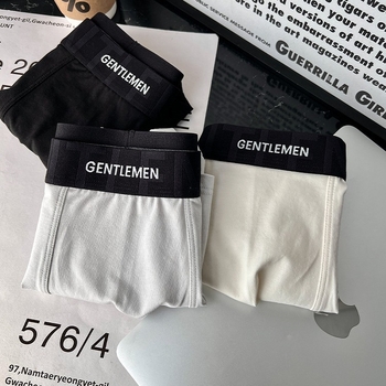 Férfi pamut alsónemű, lélegző és antibakteriális, középmagas derekú, egyszínű vagy színblokkok mintázat