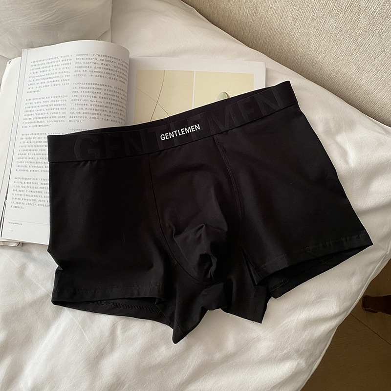 Férfi pamut alsónemű, lélegző és antibakteriális, középmagas derekú, egyszínű vagy színblokkok mintázat