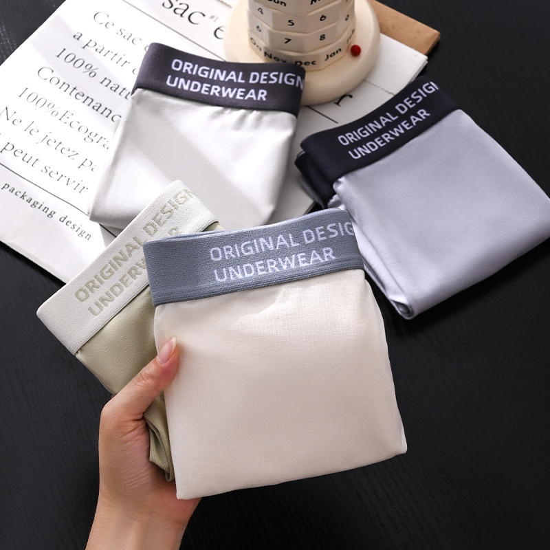 Boxeri pentru bărbați antibacterieni, respirabili, poliester principal 95–100%, căptușeala zonei inghinale 90–95% poliester, tricotate, talie medie