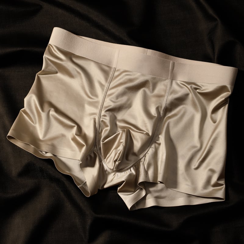 Muške gaćice bez tragova šavova, pleteni Ice Silk materijal, osnovni materijal najlon, srednji pojas, podstava u prepone viskozna 80-90%