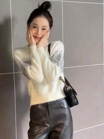 Mink Velvet kötött pulóver - rövid fazon, vastag, kerek nyakú, társasági stílus, poliészter/akril keverék