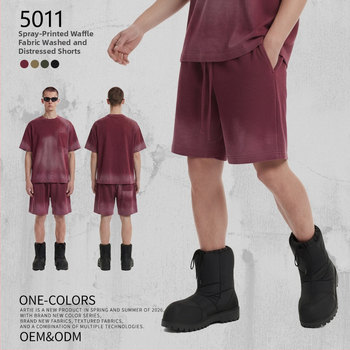 Artie Unisex šorc od pamuka s waffle tkaninom, 325 g, sprej-farbanje, opran, distresiran izgled, izrđeni rubovi