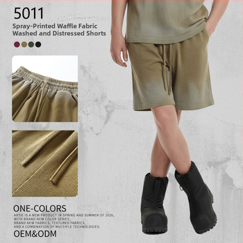 Artie Unisex šorc od pamuka s waffle tkaninom, 325 g, sprej-farbanje, opran, distresiran izgled, izrđeni rubovi