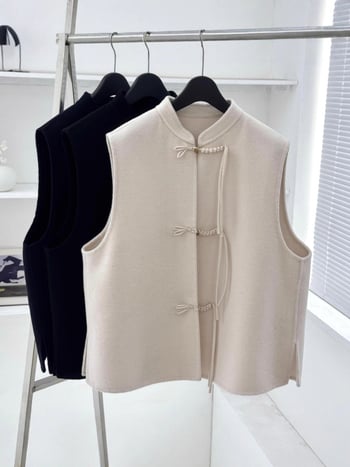 Вълнен жилет – Stand collar, три копчета, 95% вълна, редовна кройка, пролет 2024