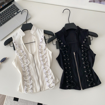 Bez rukava top s halter-izrezom, ukrašen kristalima, volan detalj, jednosbojni poliester, duljina 50–65 cm