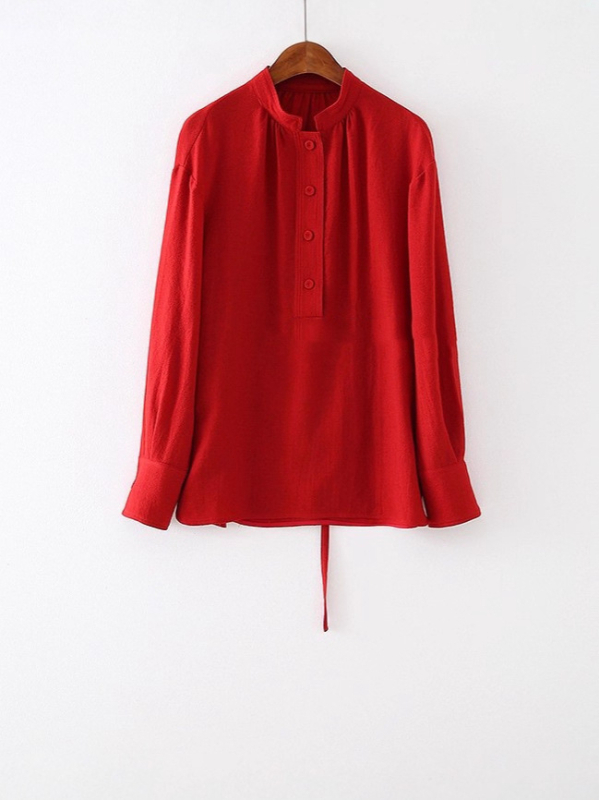 Košulja od chiffona, 95% vuna, plisirani detalj, skrivena pladnja s gumbima, okrugli izrez