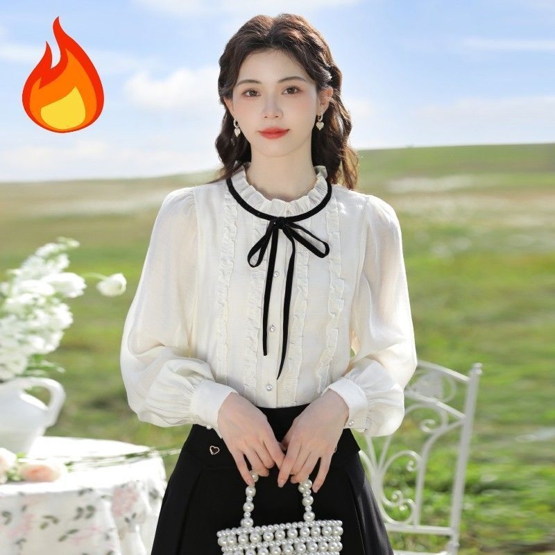 Puha szaténsap ing, ujjatlan, álló gallér, 3D mintázat, hamis két részes megjelenés, gombos záródás egy sorban és több csat, ősz 2025