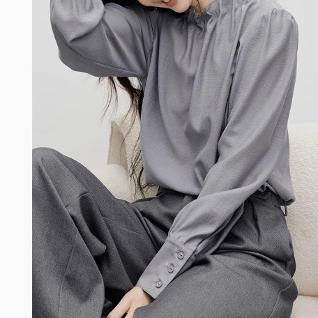 Csipkés galléros chiffonblúz, hosszú ujjú, laza szabás, viktoriánus udvari stílus részletekkel, kollázs részletek