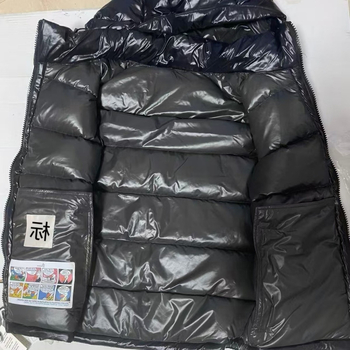Ανδρικό γιλέκο με κουκούλα, γυαλιστερό ύφασμα, γέμισμα από λευκό πούπουλο χήνας, επένδυση Modal, γιακάς με στήριξη