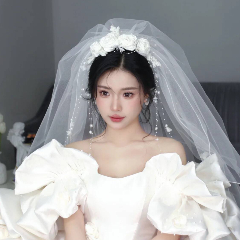 Ukras za glavu s cvjetnim oblikom — jednostavan ženski stil, prilagodba dostupna, jesen 2025