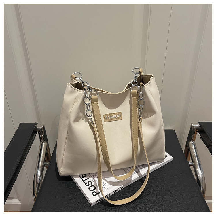 Τσάντα ώμου PU δέρμα — αστικός μινιμαλισμός, φερμουάρ, οριζόντιο τετράγωνο σχήμα (Άνοιξη 2025)