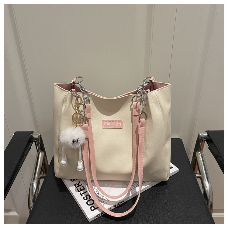 Τσάντα ώμου PU δέρμα — αστικός μινιμαλισμός, φερμουάρ, οριζόντιο τετράγωνο σχήμα (Άνοιξη 2025)