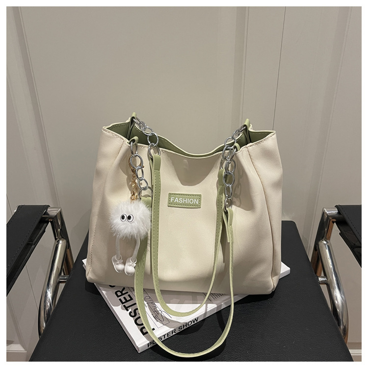 Τσάντα ώμου PU δέρμα — αστικός μινιμαλισμός, φερμουάρ, οριζόντιο τετράγωνο σχήμα (Άνοιξη 2025)