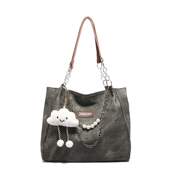 Τσάντα ώμου από PU δέρμα με επένδυση νάιλον, κλείσιμο με φερμουάρ, εσωτερικά τσεπάκια για κινητό και έγγραφα, 3D δομή, κάθετο τετράγωνο σχήμα, κυκλοφορία Χειμώνας 2024