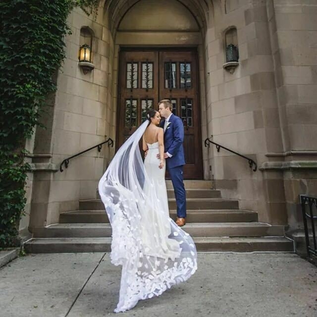 Menyasszonyi fátyol hálós anyagból, virágmotívummal, vintage katedrális stílusú fejfedő esküvőre – Eredet: Henan