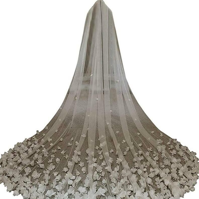 Menyasszonyi fátyol hálós anyagból, virágmotívummal, vintage katedrális stílusú fejfedő esküvőre – Eredet: Henan