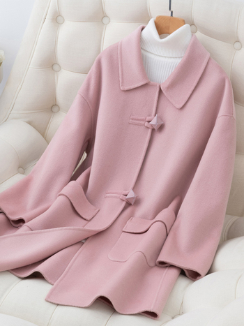 Дамско палто от 95% вълна, А‑образен силует, средна дължина, яка‑кукла, едноредово закопчаване