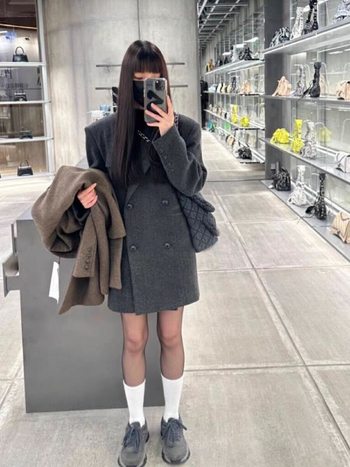 Jakna od poliestera s fleksom podstavom, geometrijskim uzorkom, dvostruko kopčanje, polo ovratnik, dugi rukavi