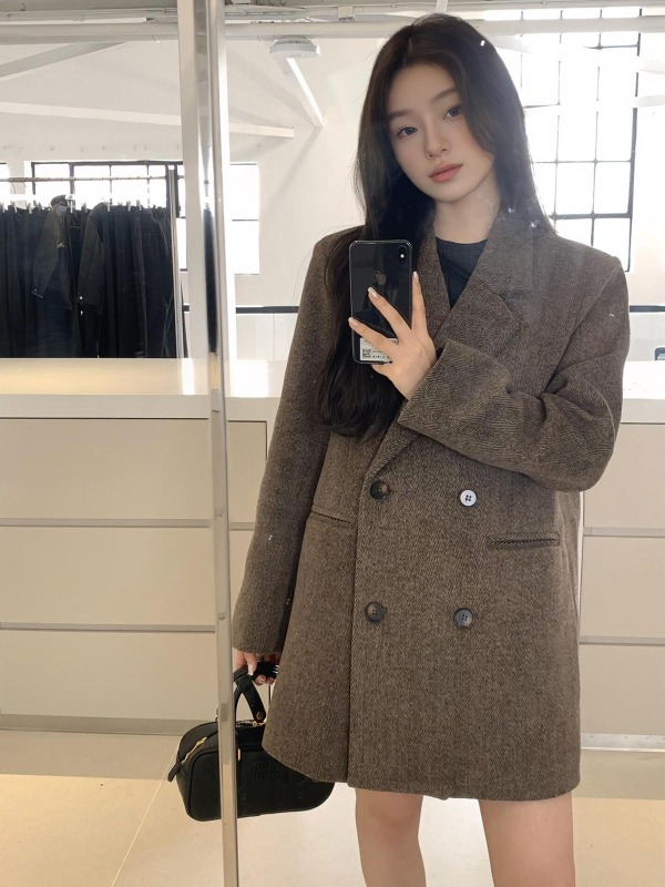 Jakna od poliestera s fleksom podstavom, geometrijskim uzorkom, dvostruko kopčanje, polo ovratnik, dugi rukavi