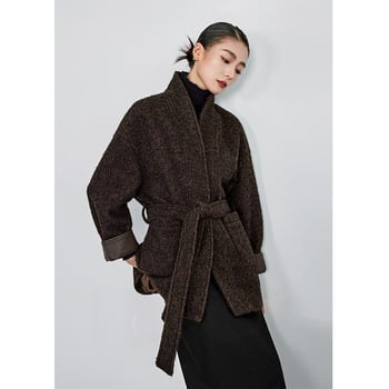 Дамско палто от вълна – средна дебелина, топло, V-образно деколте, дълги ръкави, закопчаване с връзки, полиестерен плат, дължина 50–65 cm, есен-зима 2025