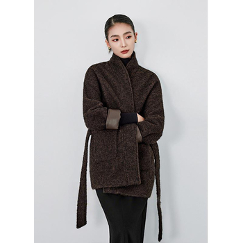 Дамско палто от вълна – средна дебелина, топло, V-образно деколте, дълги ръкави, закопчаване с връзки, полиестерен плат, дължина 50–65 cm, есен-зима 2025