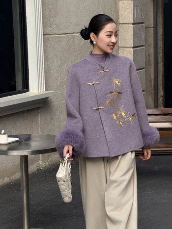 Женско палто от двойно лице вълна, дебела тъкан, полуотворена яка, три копчета