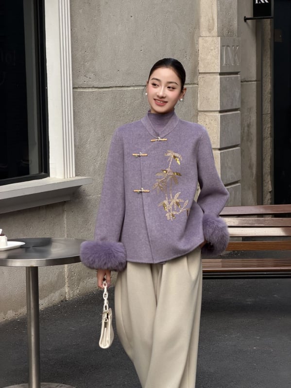 Женско палто от двойно лице вълна, дебела тъкан, полуотворена яка, три копчета