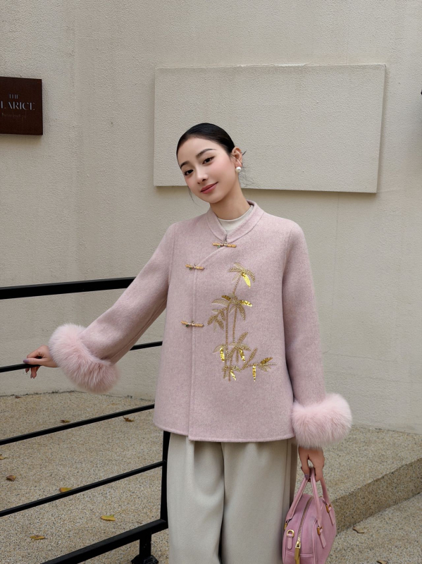 Женско палто от двойно лице вълна, дебела тъкан, полуотворена яка, три копчета