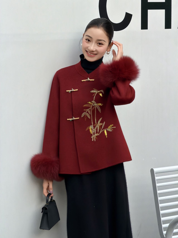 Женско палто от двойно лице вълна, дебела тъкан, полуотворена яка, три копчета