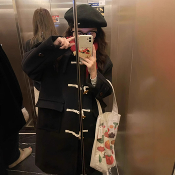 Квилтирано вълнено палто с яка от косъм, дълги ръкави, къса дължина, спандекс материя