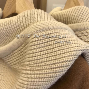 Ženski kaput s kapuljačom od vunenog materijala, kratka duljina 40–50 cm, visok struk, dugi rukavi, 3D asimetrična dekoracija, japansko-korejski ležerni stil