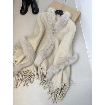 Дамско палто от Chenille с пухова яка и рогаобразни ръкави, къс модел, пролет 2025