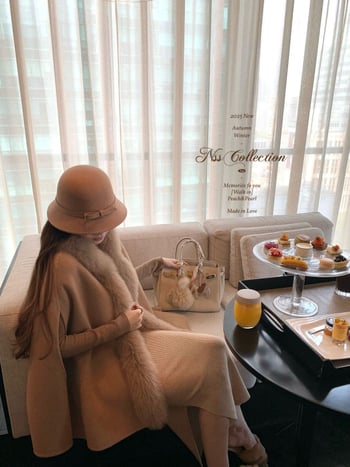 Дамски вълнен плащ-пелерина с каре и яка от лисича козина, 70–80% вълна, стил плащ-пелерина