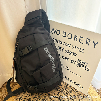 Спортна гръдна чанта за открити спортове с голям капацитет, дишащ Oxford плат, водоустойчива, презрамка през рамо