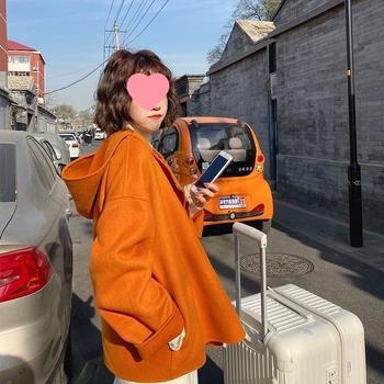 Дамско палто с качулка от Chenille, свободен силует, къс модел, ръкави 5/8