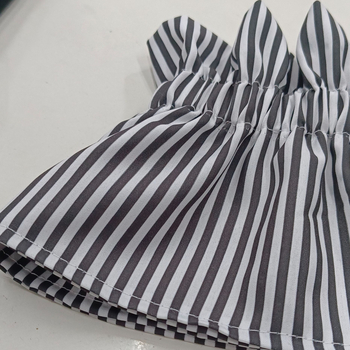 Levehető gallér fodorral, csíkos poliészter, vintage stílus, gyártási szám 1224242, 2025 tavasz.