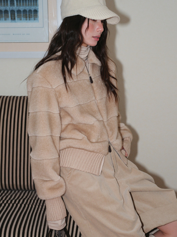 Jakna od poliestera, jednobojna, opuštenog kroja, polo ovratnik, ziper