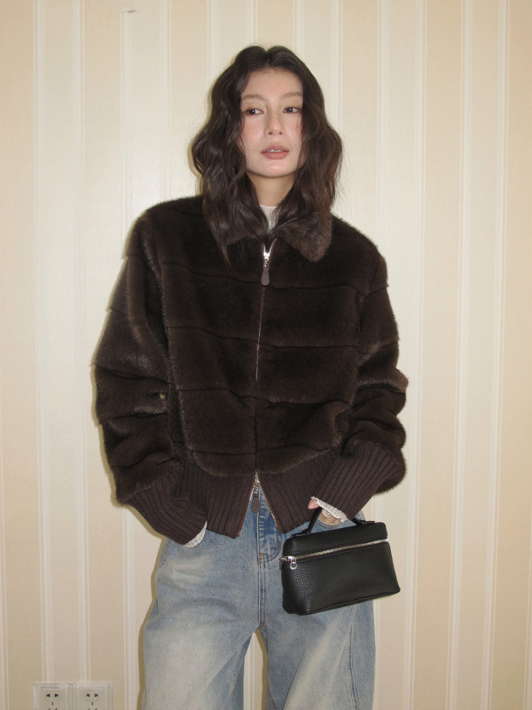 Jakna od poliestera, jednobojna, opuštenog kroja, polo ovratnik, ziper