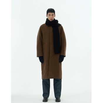 Női gyapjú kabát alpaka keverékkel, 70-80% gyapjú, alpaka <30%, laza szabás, hosszított hossz, rever gallér