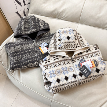 Női külső dzseki kapucnival, vastag mű báránygyapjú anyagból, patchwork színblokkokkal, cipzárral az elején, normál hossz, hosszú ujjú, laza japán-koreai stílus