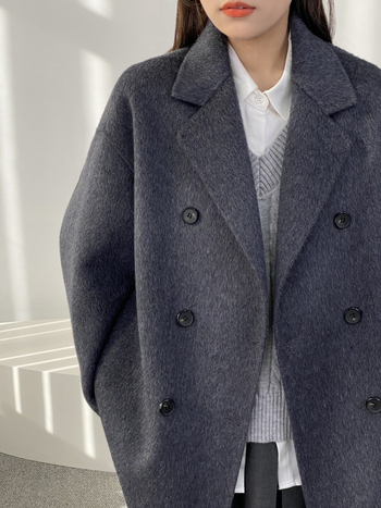 Ženski vuneni kaput, vuna 70–80%, labav kroj, retro street style, srednja duljina 50–65 cm