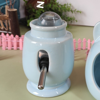 Hamster – sticlă ceramică de apă, bol de hrană și fântână cu bilă pe suport
