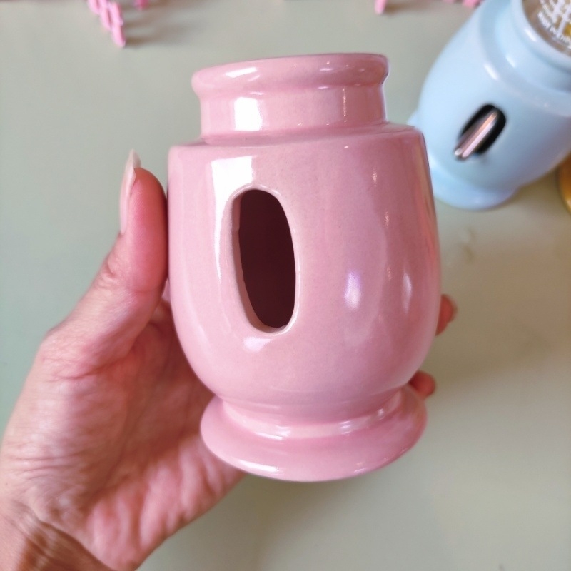 Hamster – sticlă ceramică de apă, bol de hrană și fântână cu bilă pe suport