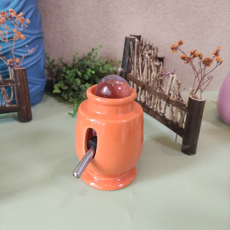 Hamster – sticlă ceramică de apă, bol de hrană și fântână cu bilă pe suport